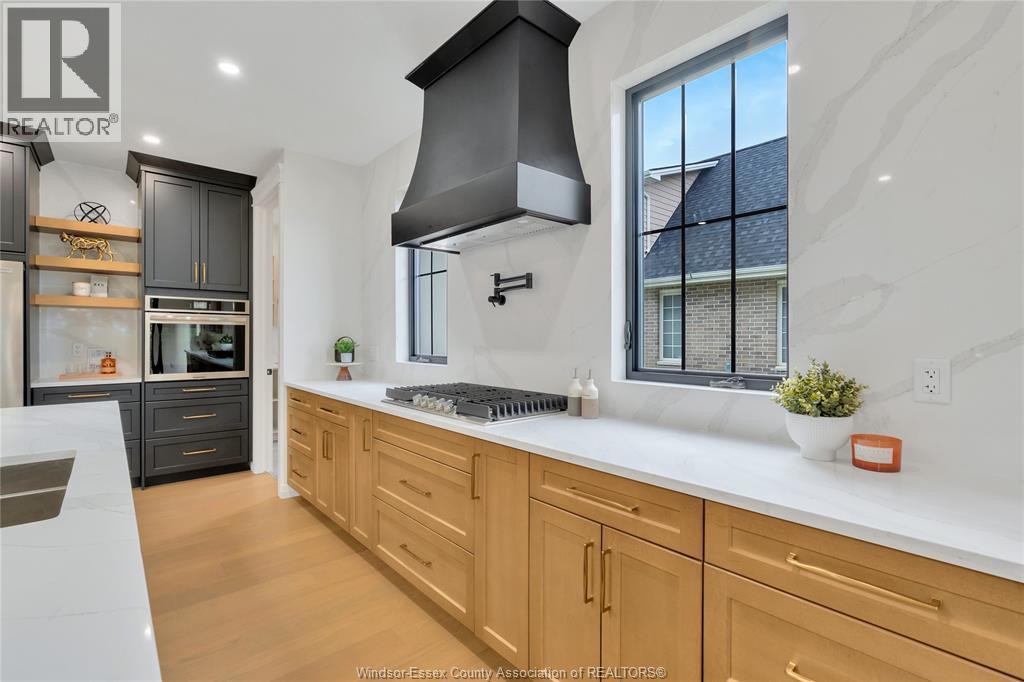 1443 Mullins Drive, Lakeshore, ON - Indoor Photo Showing Kitchen