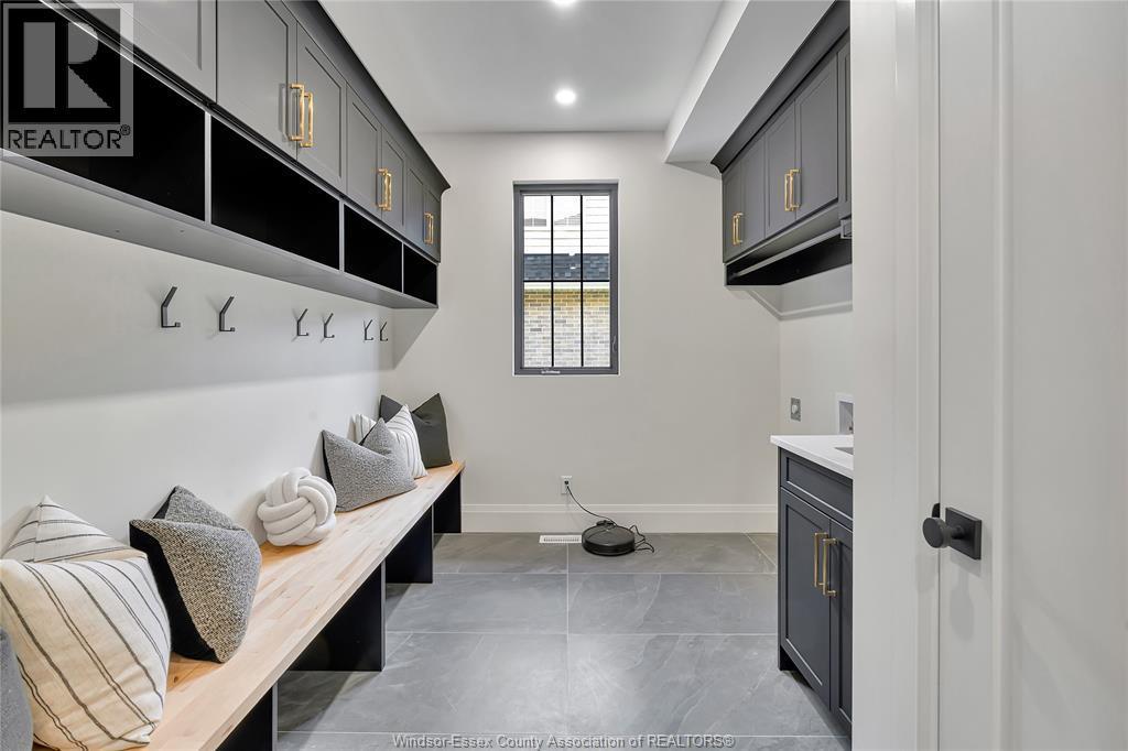 1443 Mullins Drive, Lakeshore, ON - Indoor Photo Showing Other Room