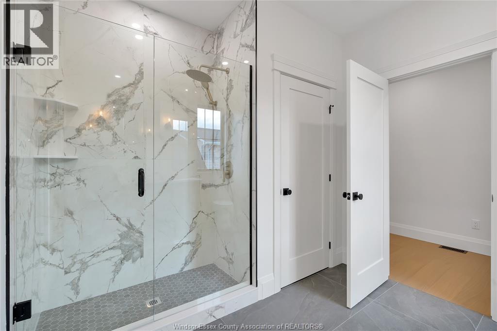 1443 Mullins Drive, Lakeshore, ON - Indoor Photo Showing Bathroom