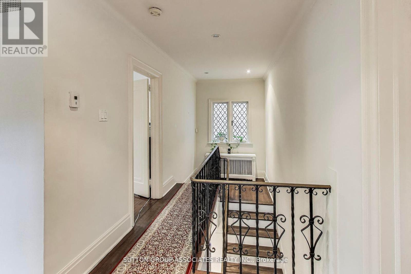 202 Forest Hill Road, Toronto, ON - Indoor Photo Showing Other Room