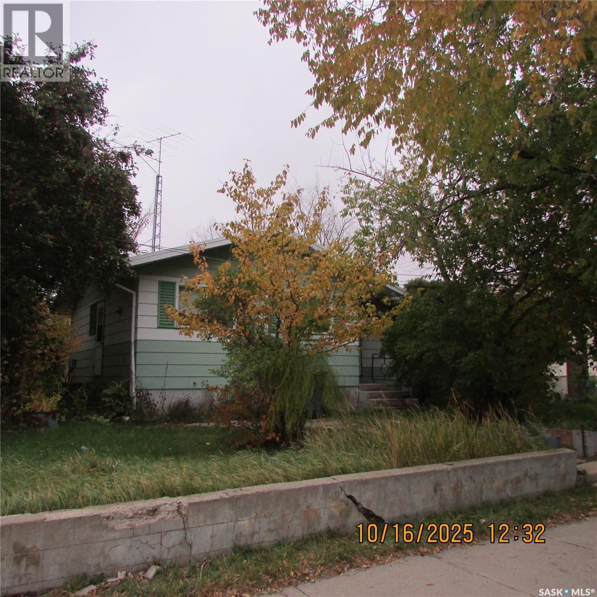 406 Chickney Avenue, Lemberg, SK - Outdoor