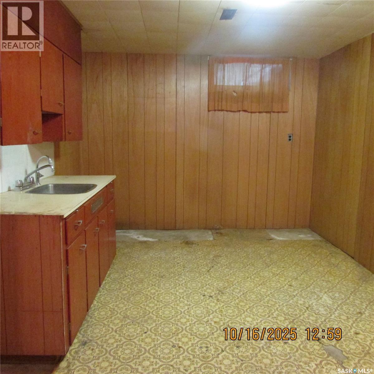 406 Chickney Avenue, Lemberg, SK - Indoor