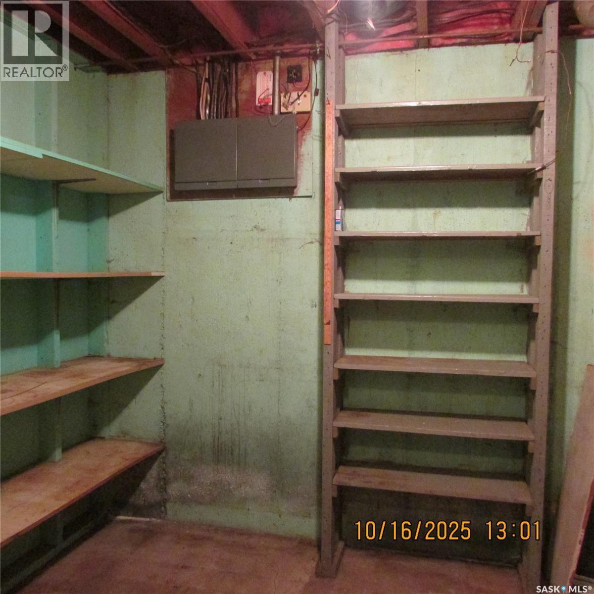 406 Chickney Avenue, Lemberg, SK - Indoor