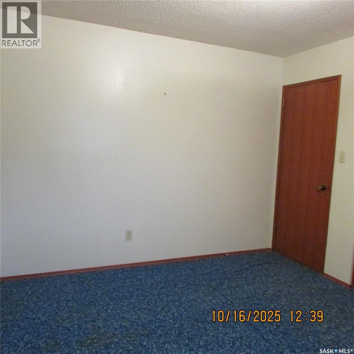 406 Chickney Avenue, Lemberg, SK - Indoor Photo Showing Other Room