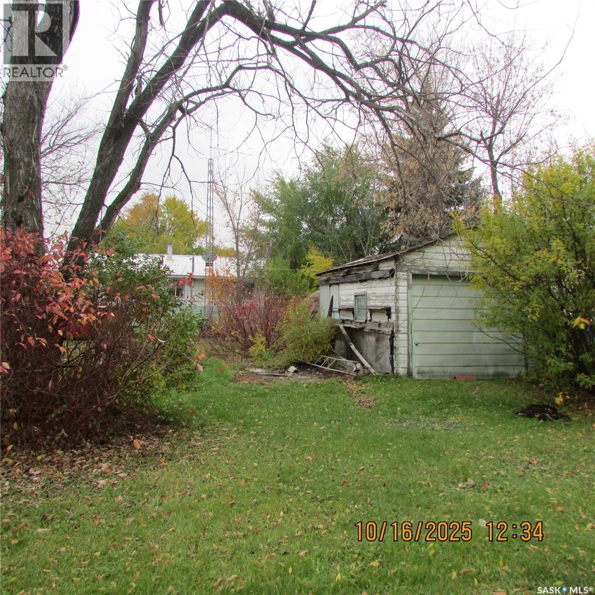 406 Chickney Avenue, Lemberg, SK - Outdoor