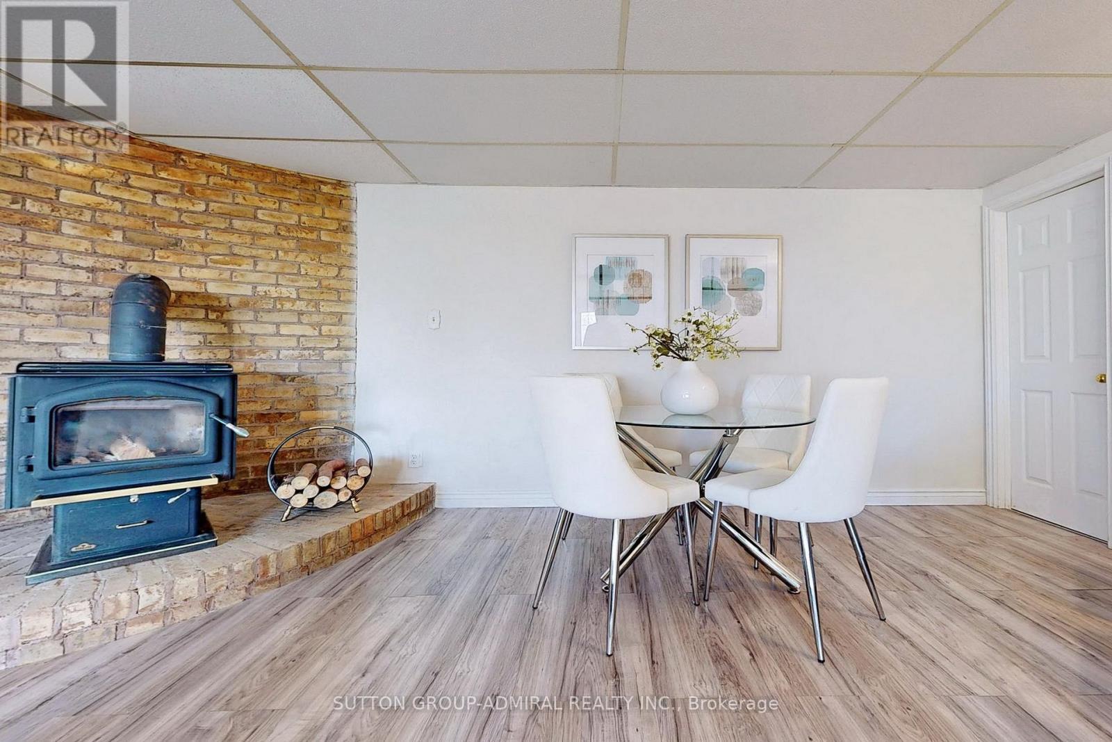 Main - 2238 4Th Line, Innisfil, ON - Indoor With Fireplace