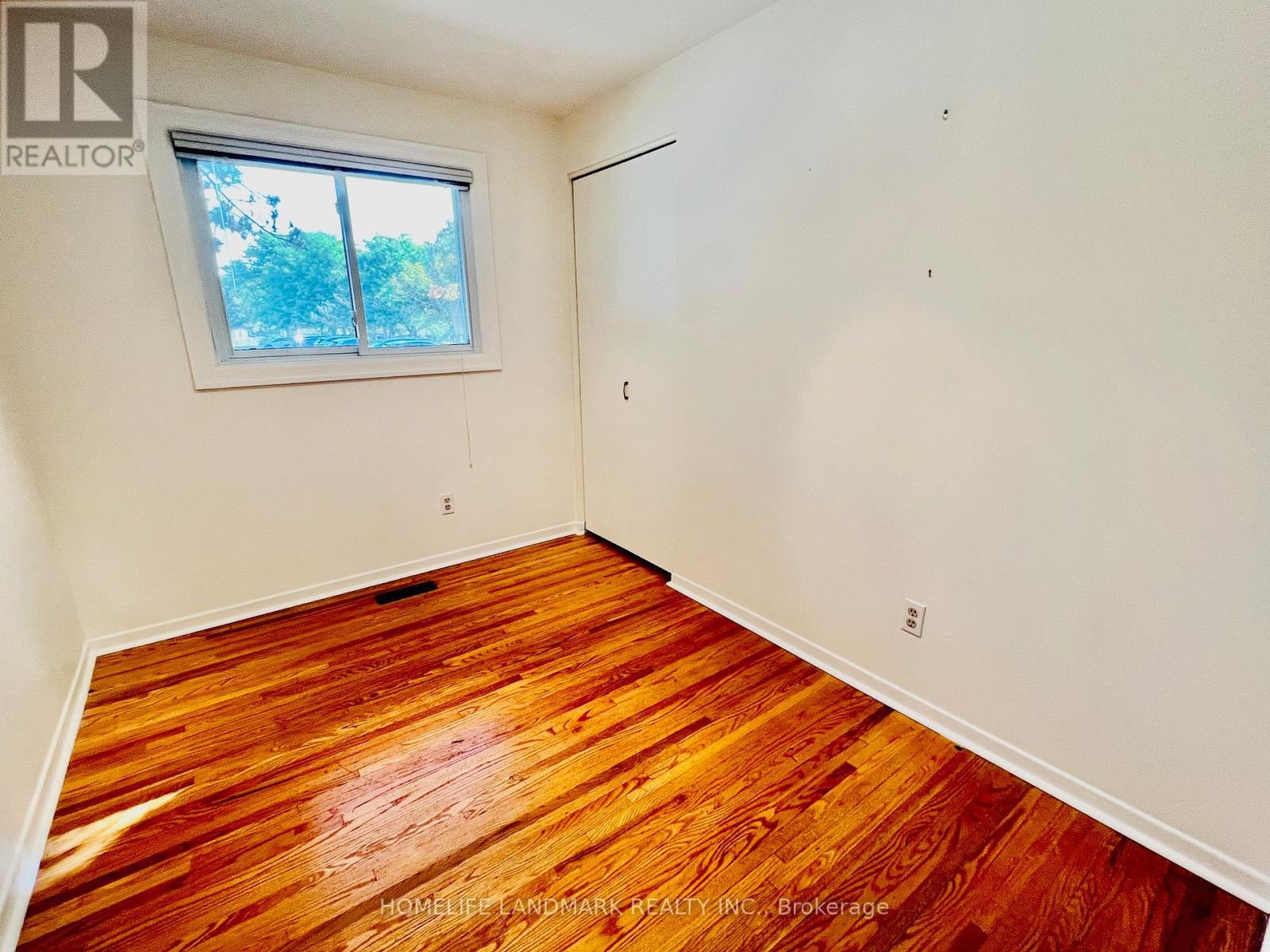 74 Devins Drive, Aurora, ON - Indoor Photo Showing Other Room