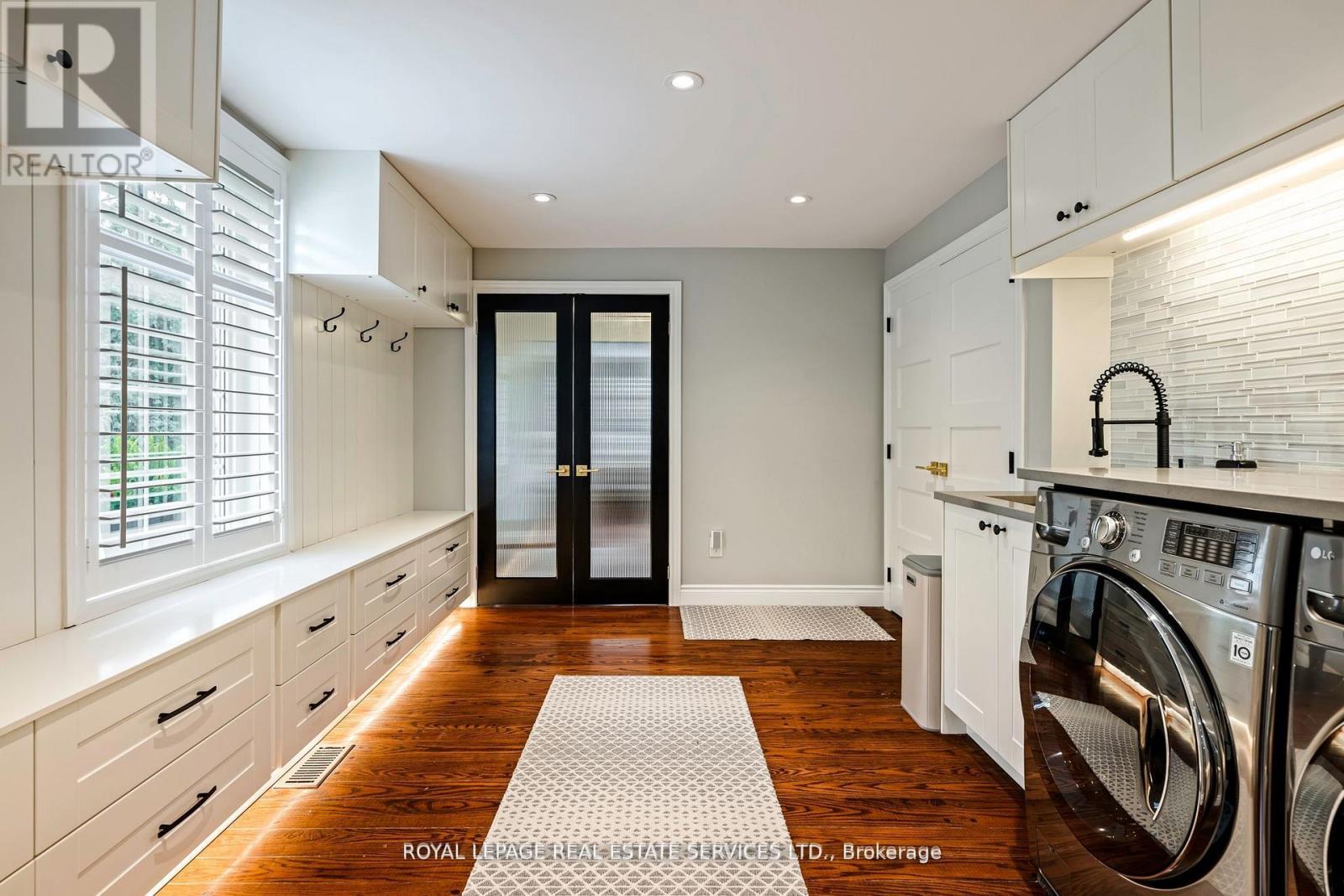 5 Pine Ridge Lane, Brampton, ON - Indoor Photo Showing Laundry Room