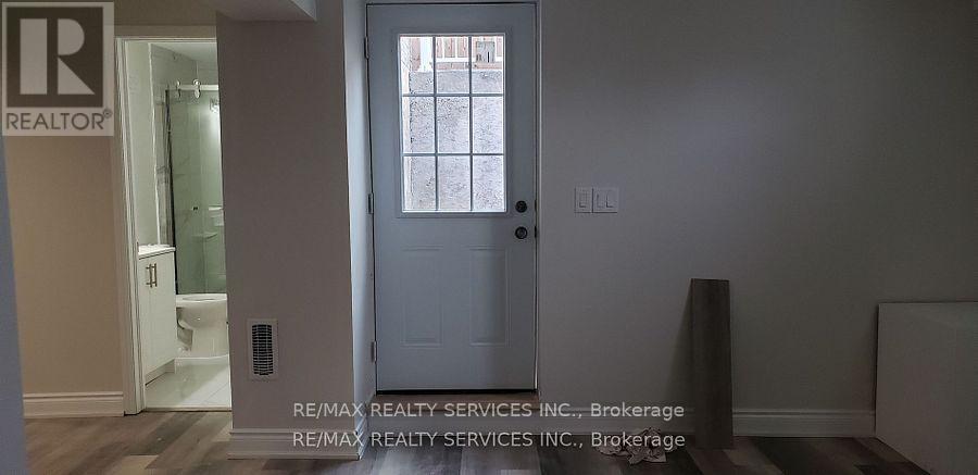 34 Interlacken Drive, Brampton, ON - Indoor Photo Showing Other Room