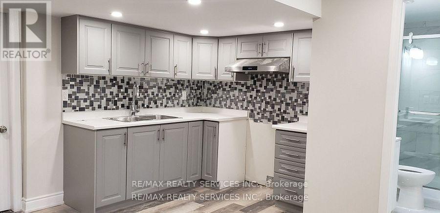 34 Interlacken Drive, Brampton, ON - Indoor Photo Showing Other Room