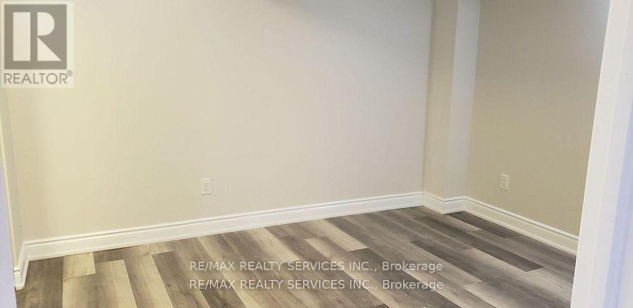 34 Interlacken Drive, Brampton, ON - Indoor Photo Showing Other Room