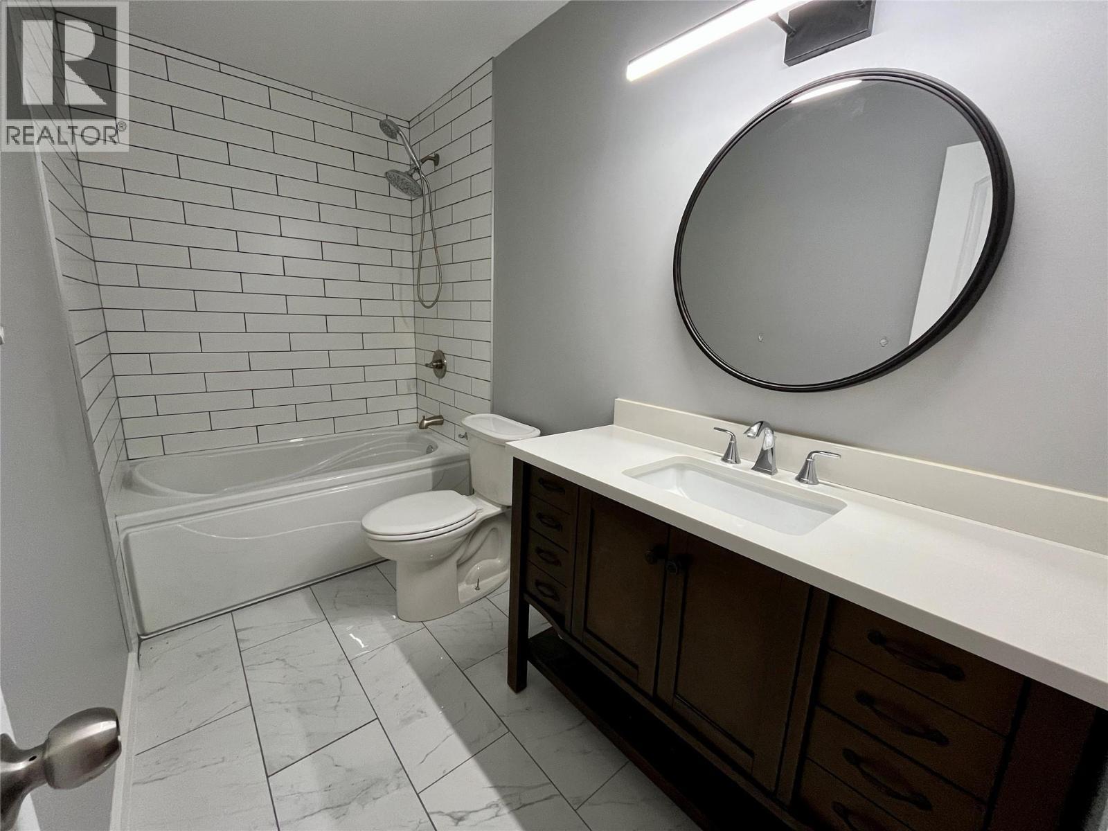 148 Gwillim Crescent, Tumbler Ridge, BC - Indoor Photo Showing Bathroom