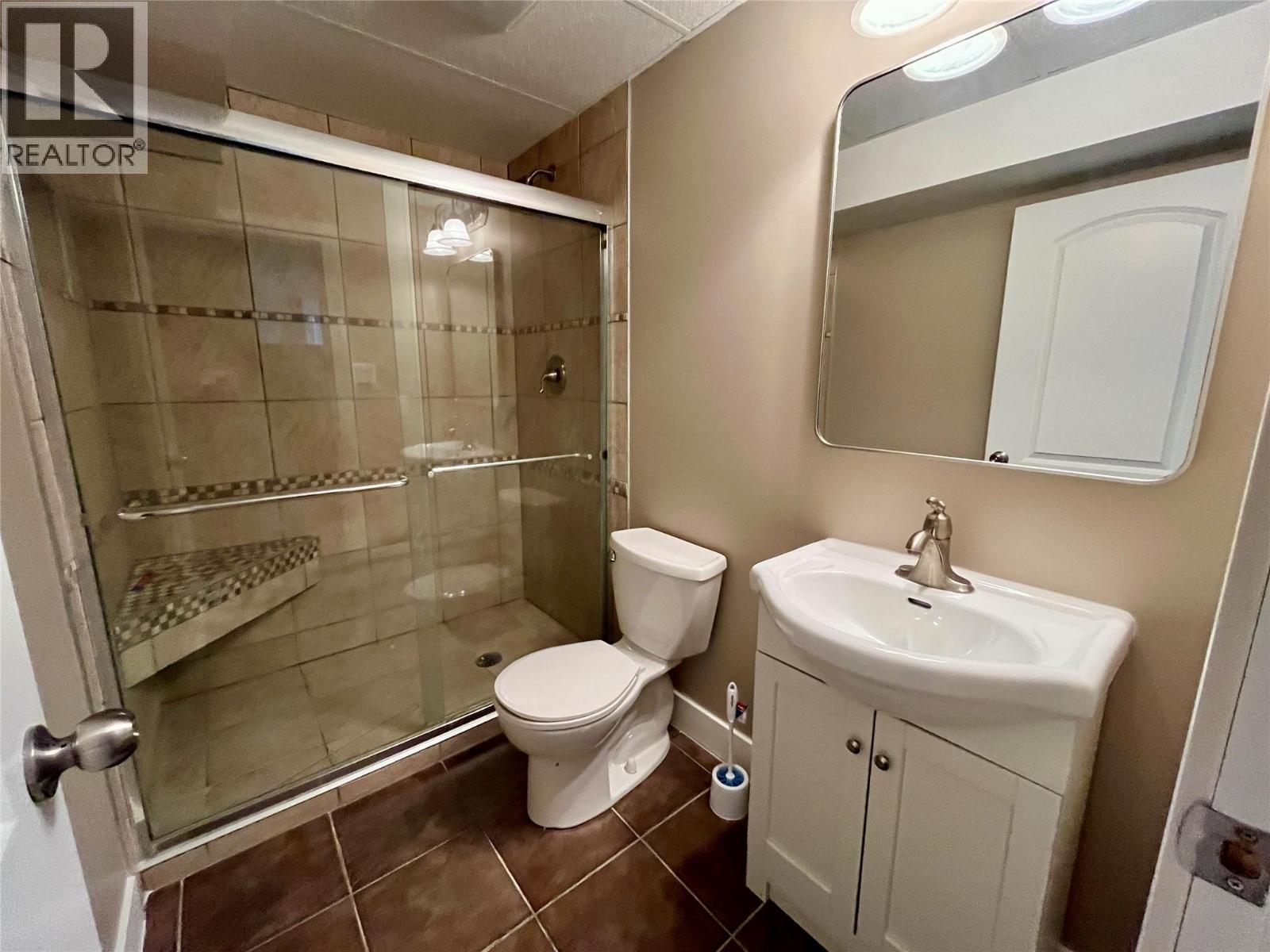 148 Gwillim Crescent, Tumbler Ridge, BC - Indoor Photo Showing Bathroom