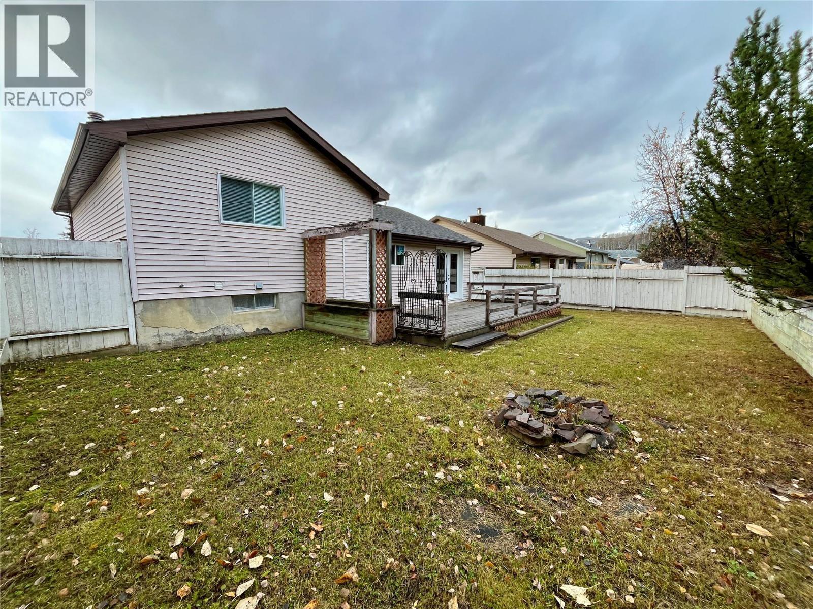 148 Gwillim Crescent, Tumbler Ridge, BC - Outdoor