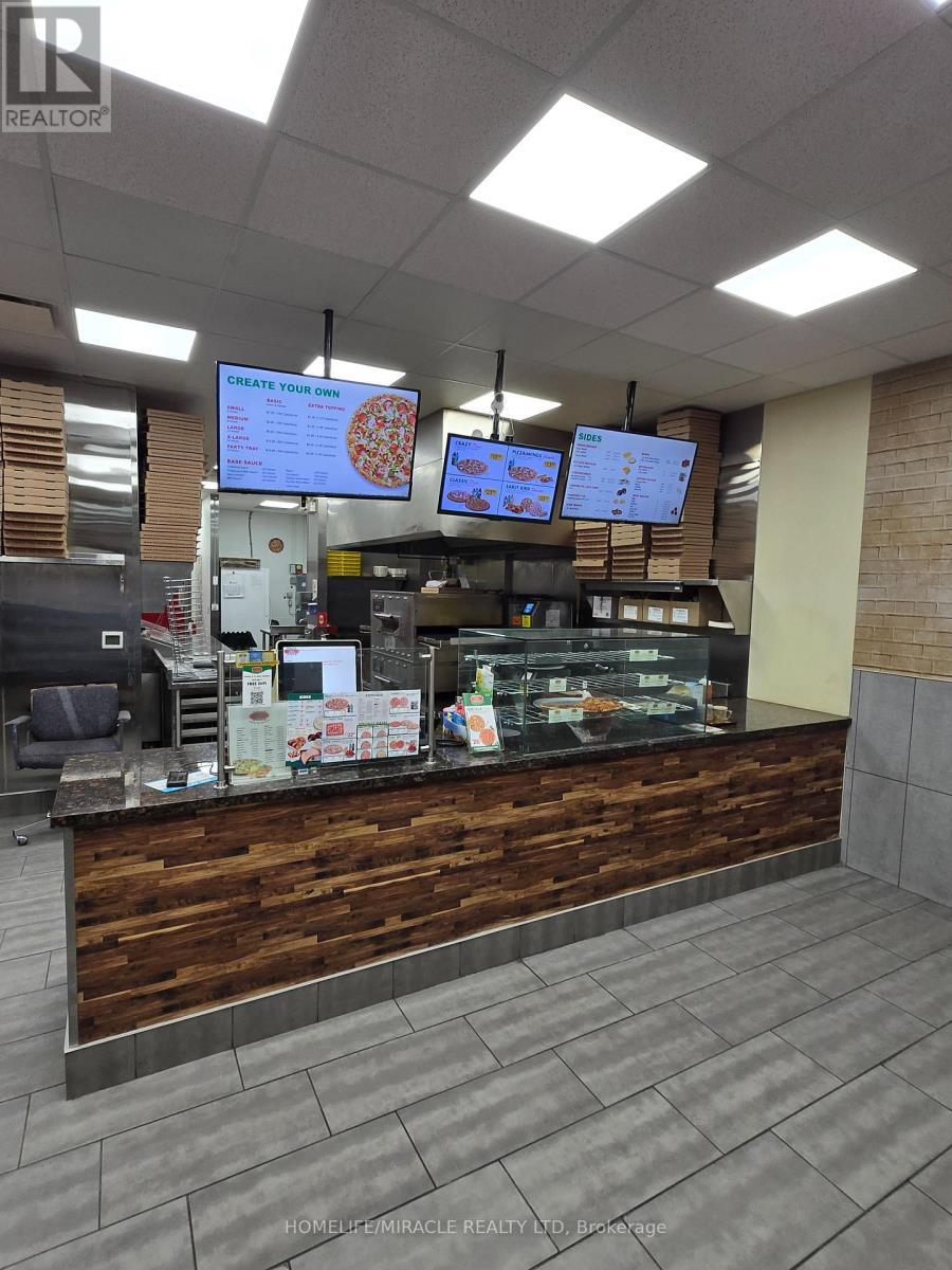 715 Wellington St W, Guelph, ON