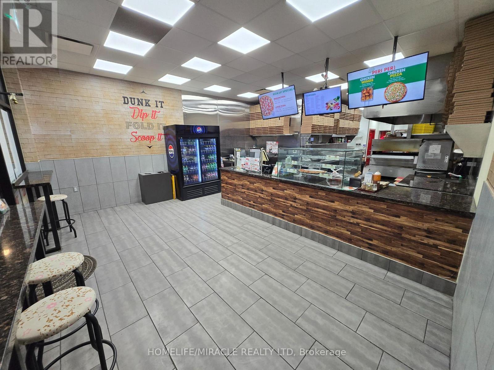 715 Wellington St W, Guelph, ON