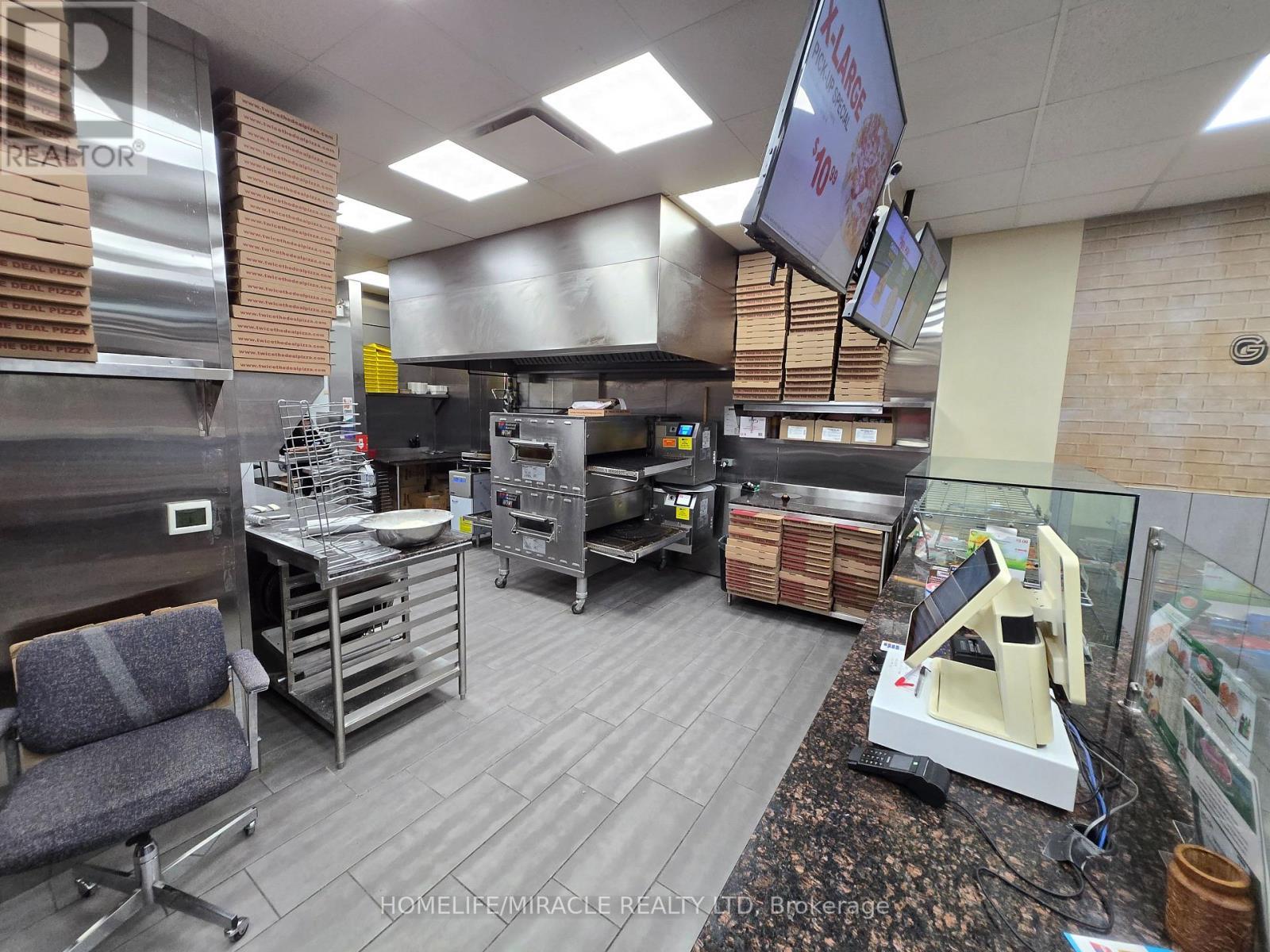 715 Wellington St W, Guelph, ON