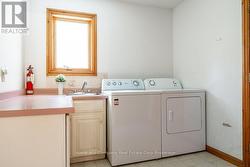 Main Floor Laundry / Mudroom -