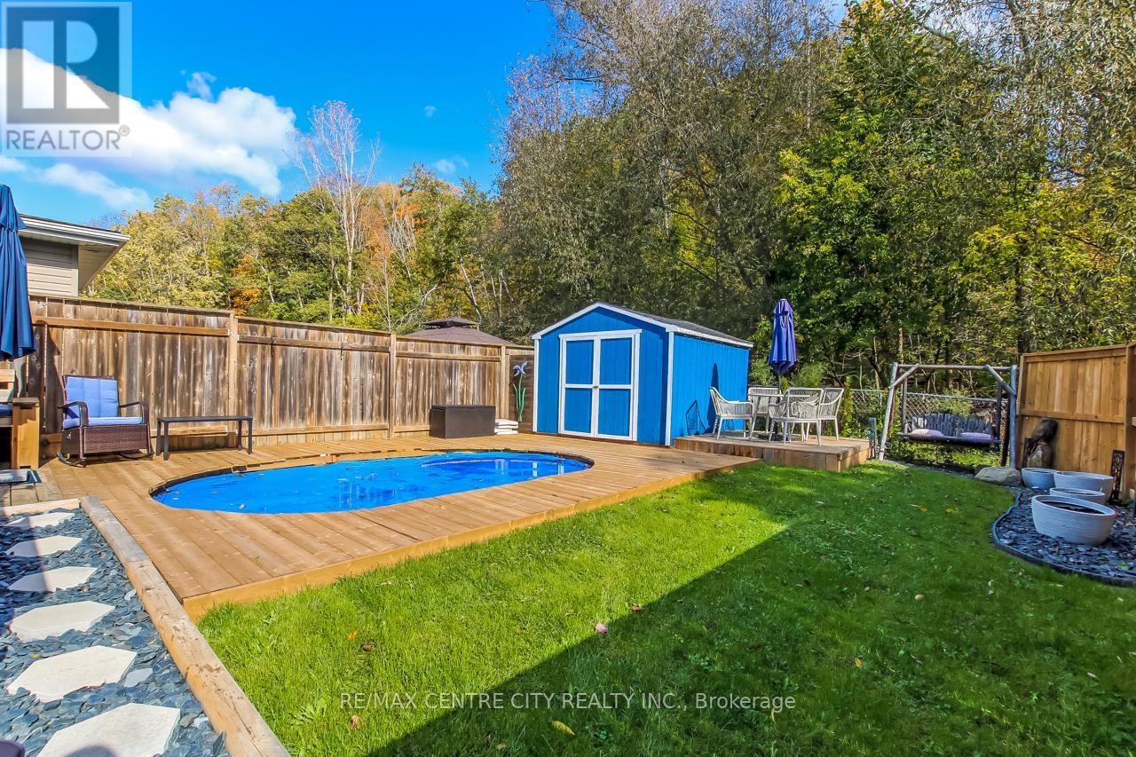 A - 263 Frances Street, Central Elgin (Port Stanley), ON - Outdoor With Backyard