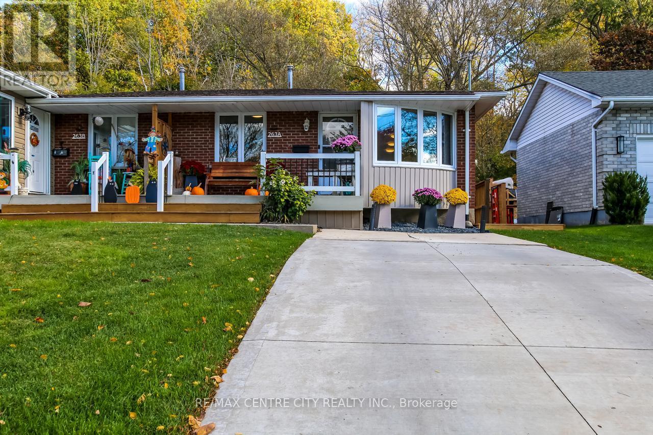 A - 263 Frances Street, Central Elgin (Port Stanley), ON - Outdoor With Deck Patio Veranda With Facade