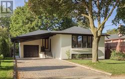 27 HOLLISTER ROAD Toronto, ON M9C 4M6