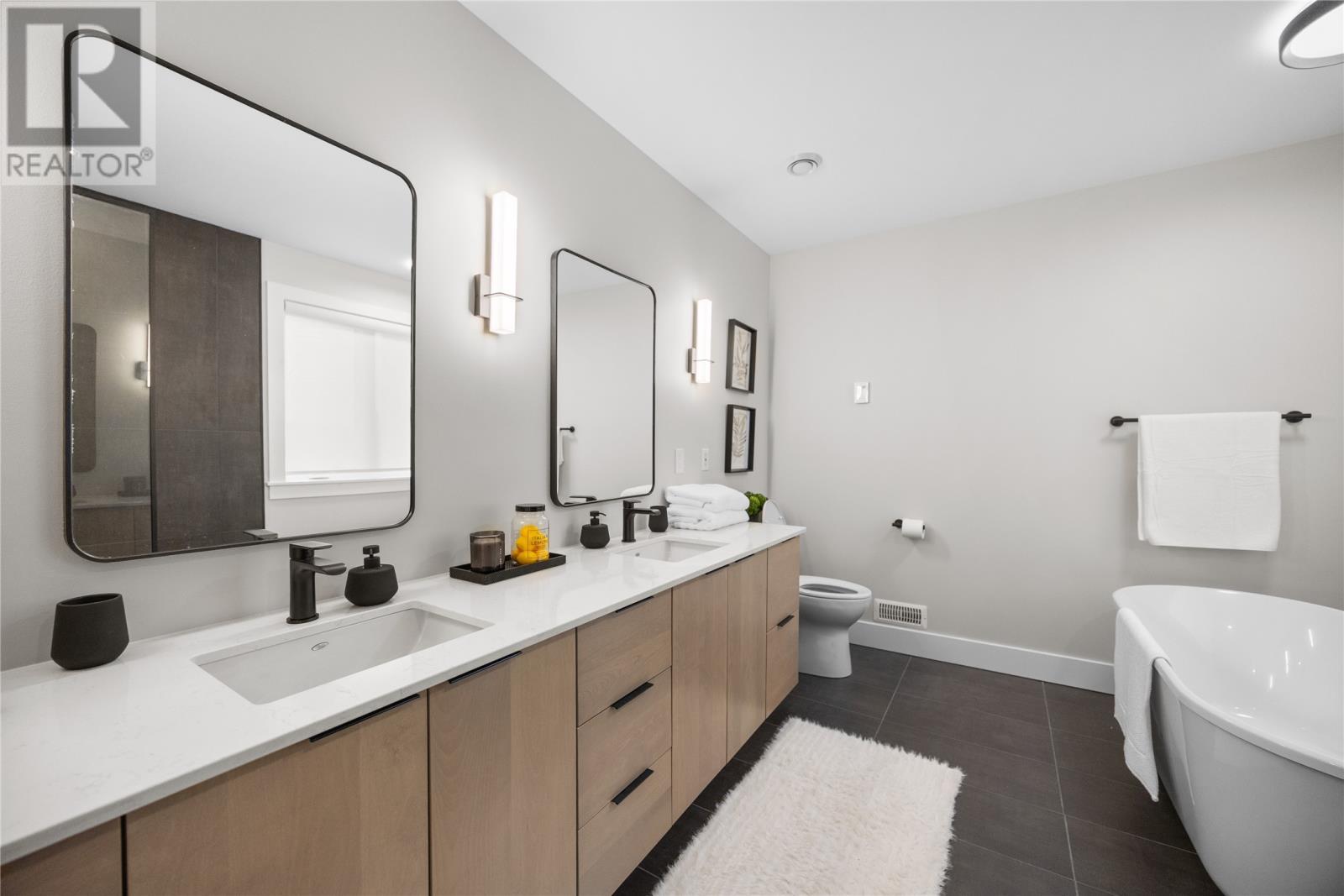 14 Kinglet Way, Conception Bay South, NL - Indoor Photo Showing Bathroom