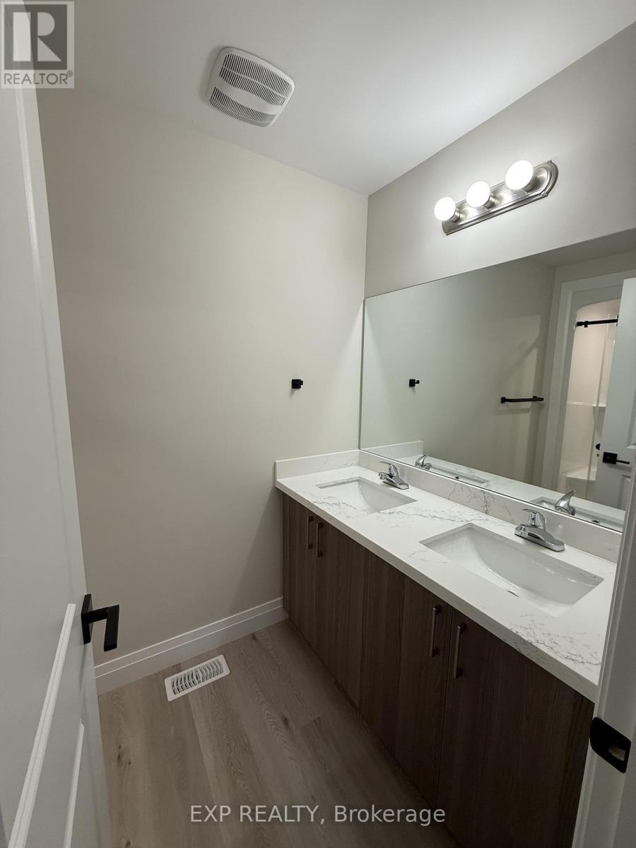 3 Keystone Trail, Welland, ON - Indoor Photo Showing Bathroom
