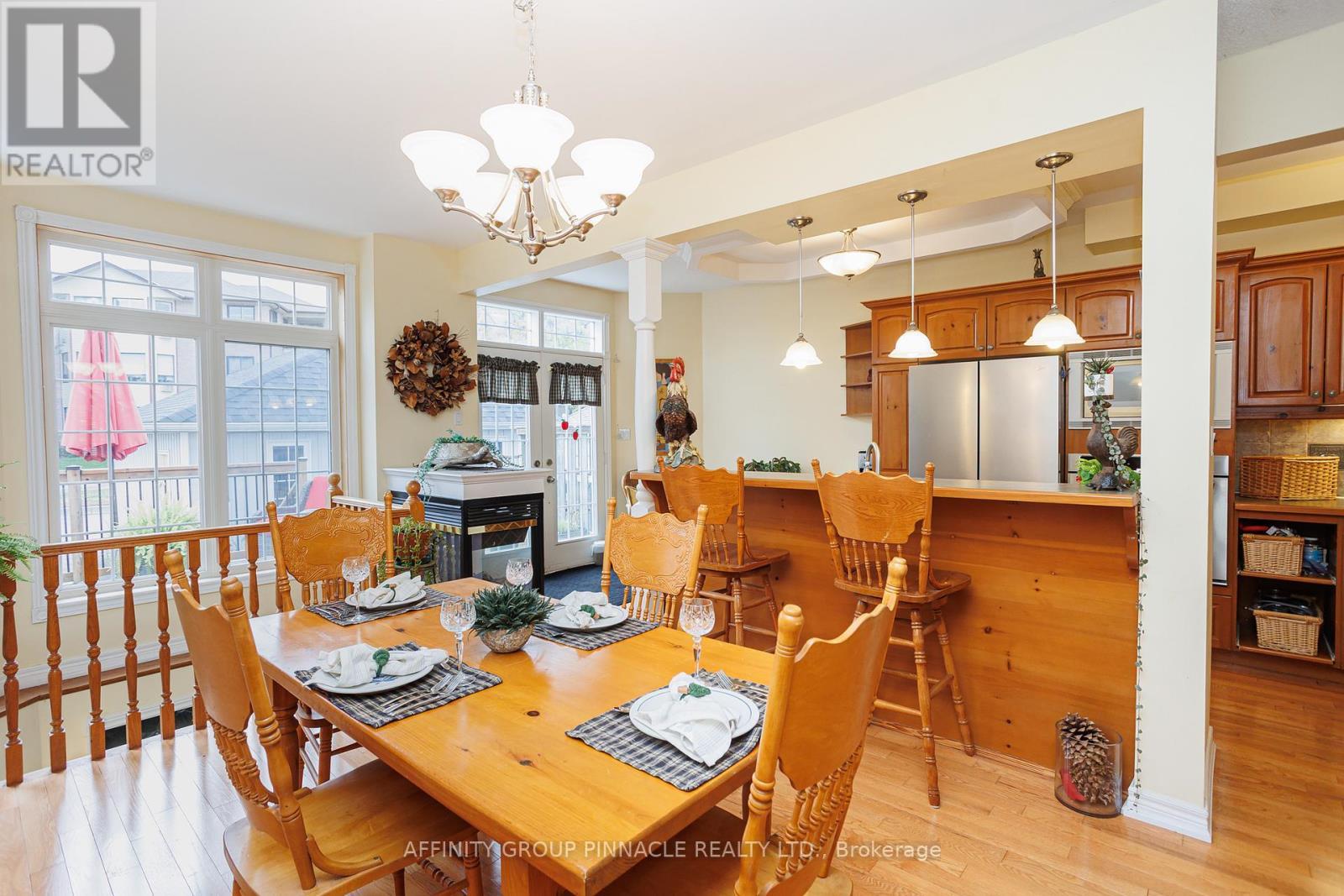 983 Lake Drive E, Georgina (Sutton & Jackson'S Point), ON - Indoor Photo Showing Dining Room