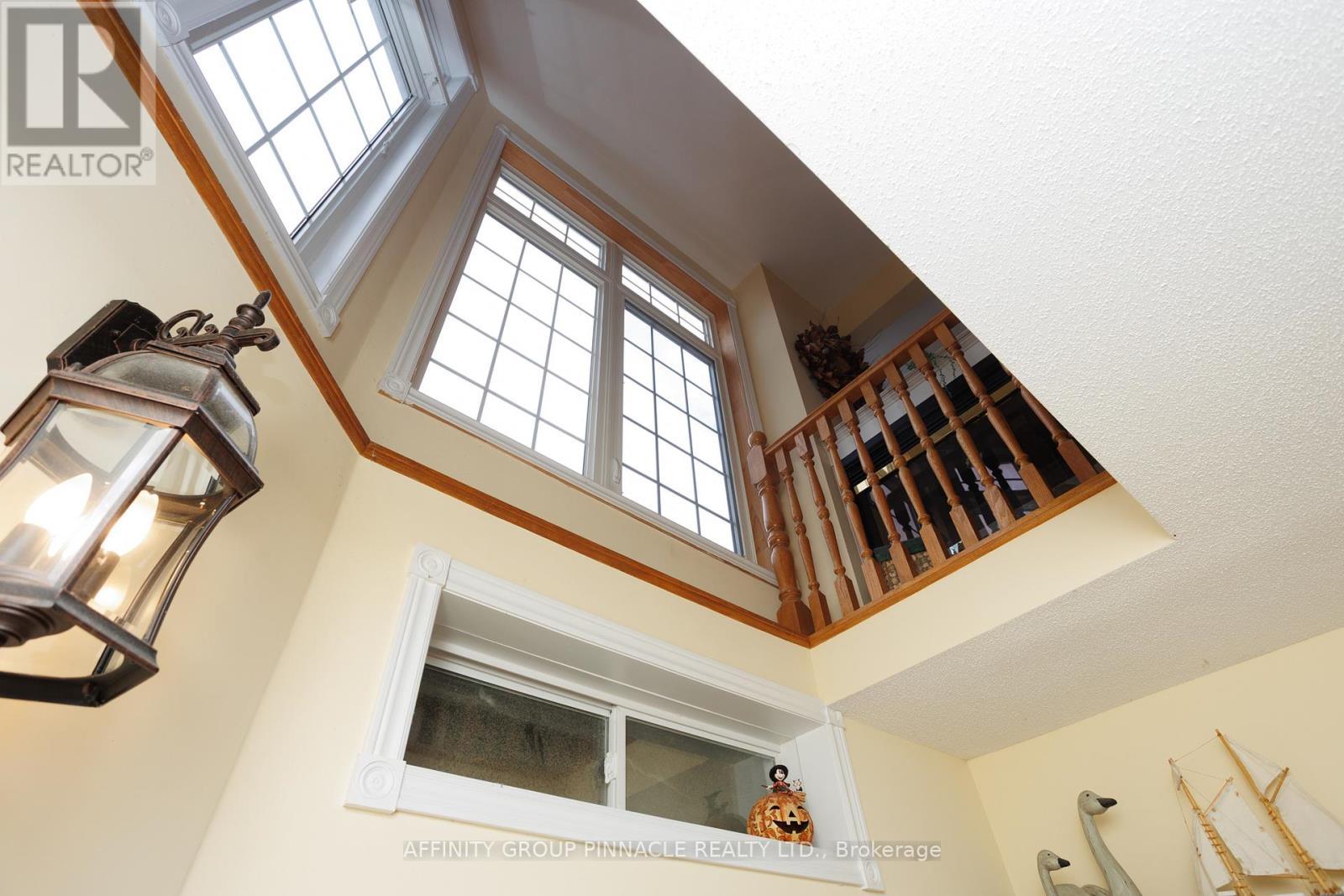 983 Lake Drive E, Georgina (Sutton & Jackson'S Point), ON - Indoor Photo Showing Other Room