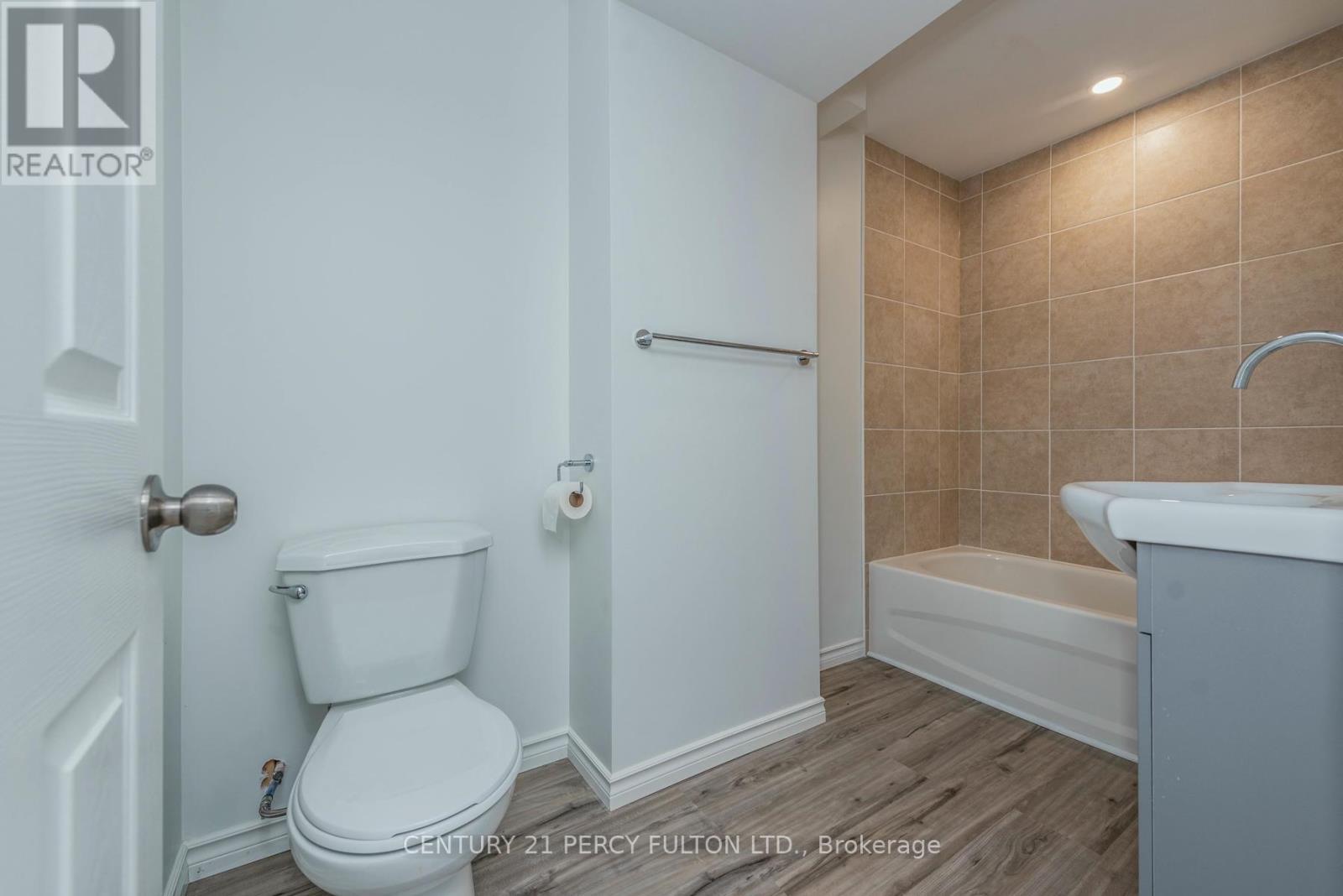 Bsmt - 1 Cragg Crescent, Ajax, ON - Indoor Photo Showing Bathroom
