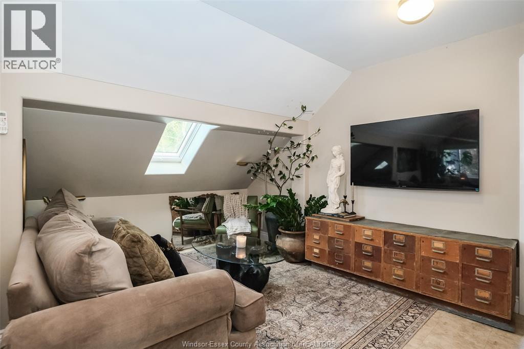 1617 Mark Avenue, Windsor, ON - Indoor