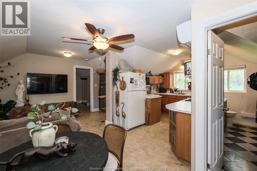 1617 Mark Avenue, Windsor, ON - Indoor