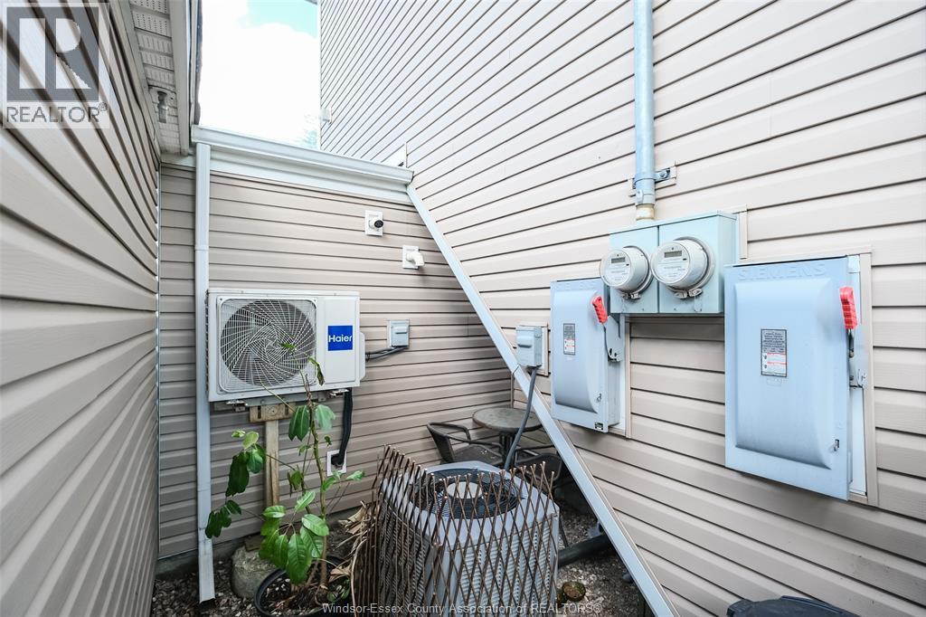 1617 Mark Avenue, Windsor, ON - Outdoor With Exterior