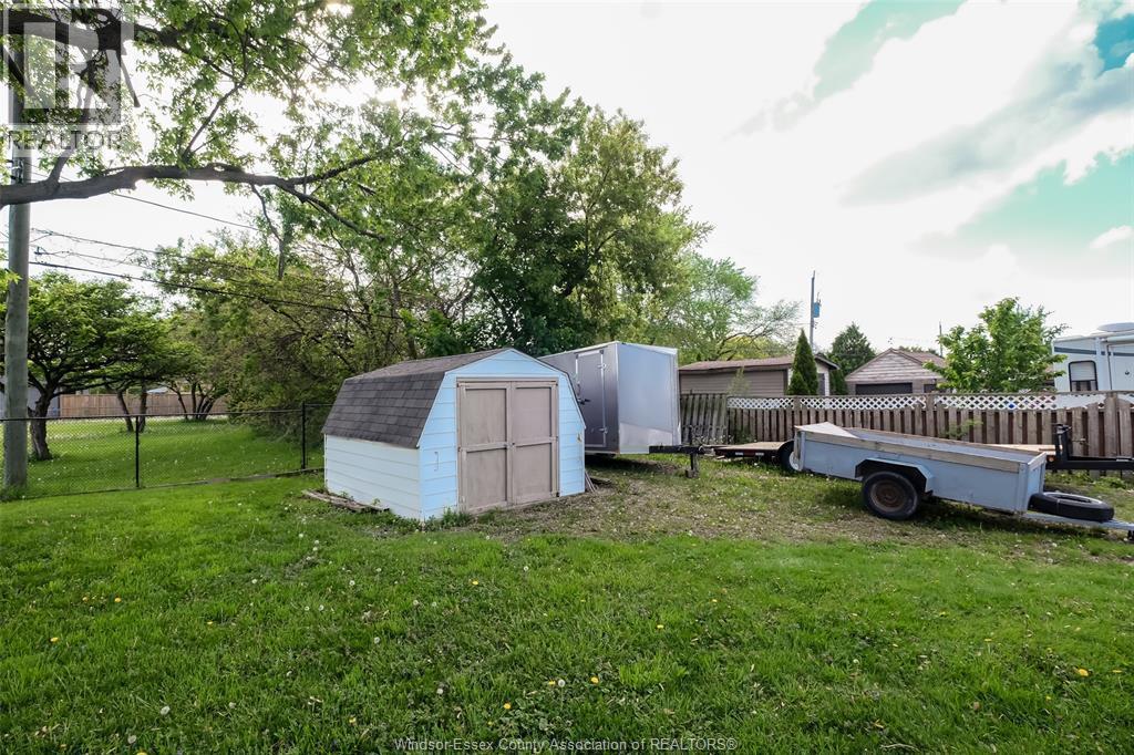 1617 Mark Avenue, Windsor, ON - Outdoor