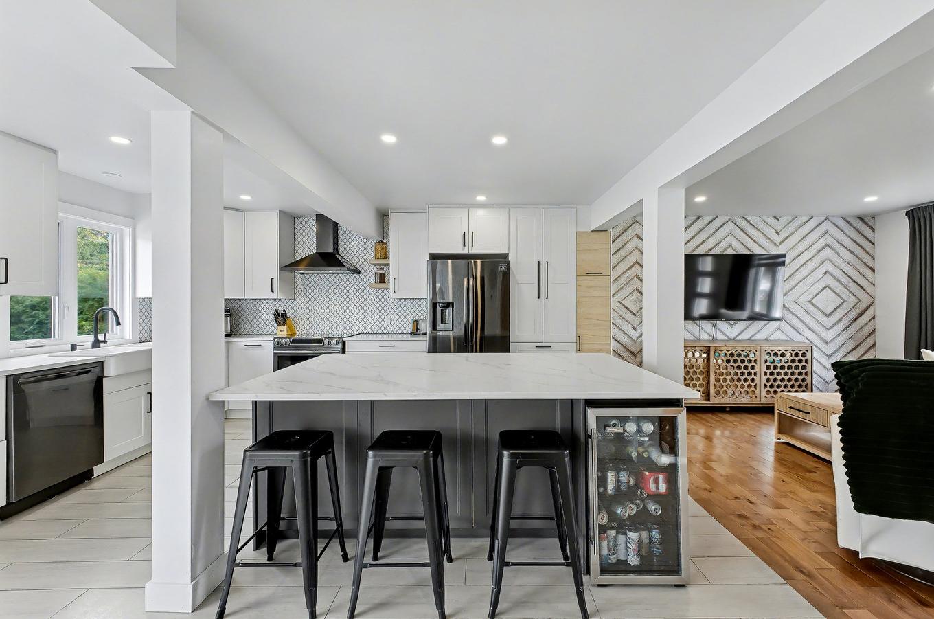Kitchen - 2170 Rue Vendôme, Saint-Bruno-De-Montarville, QC - Indoor Photo Showing Kitchen With Upgraded Kitchen
