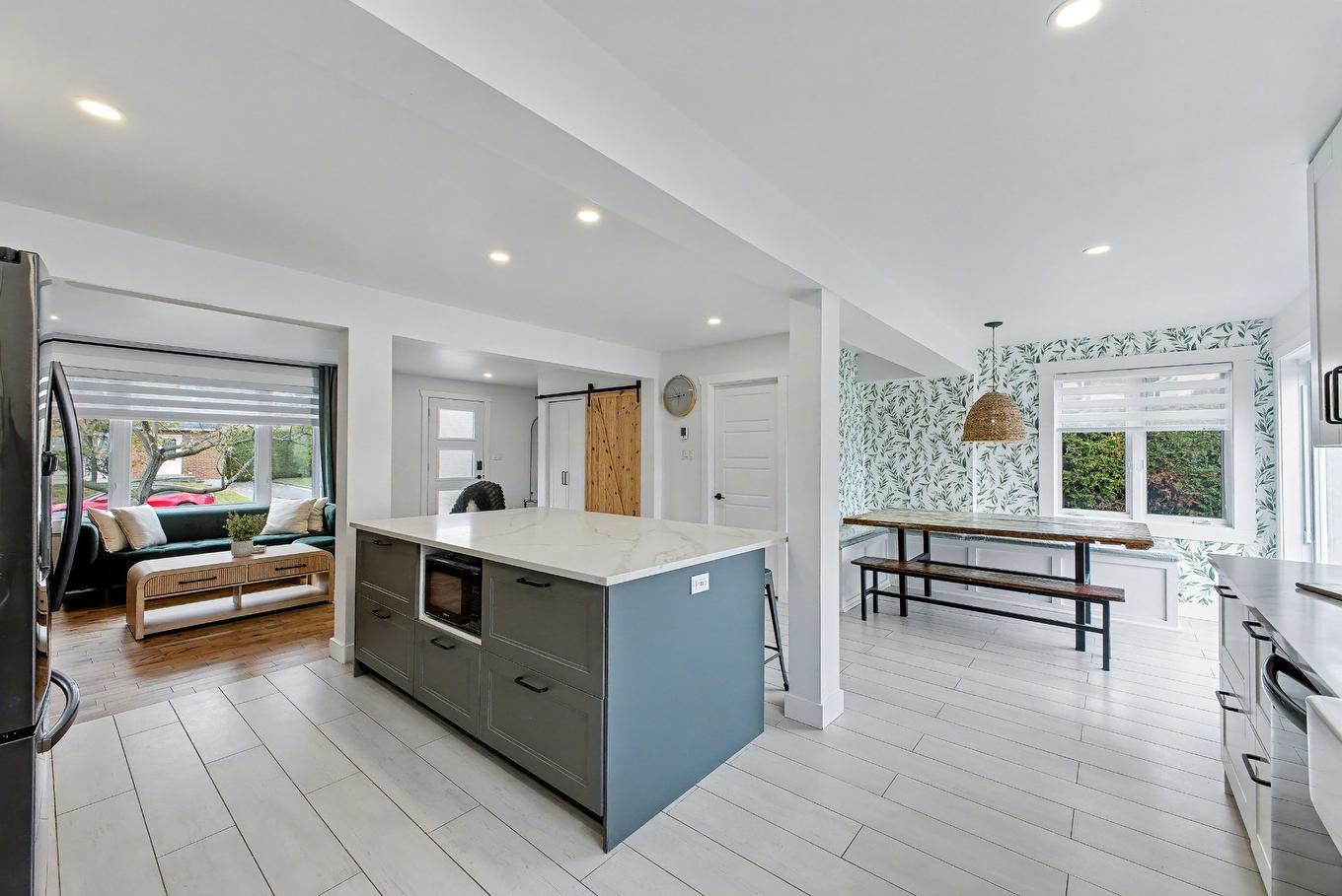 Kitchen - 2170 Rue Vendôme, Saint-Bruno-De-Montarville, QC - Indoor