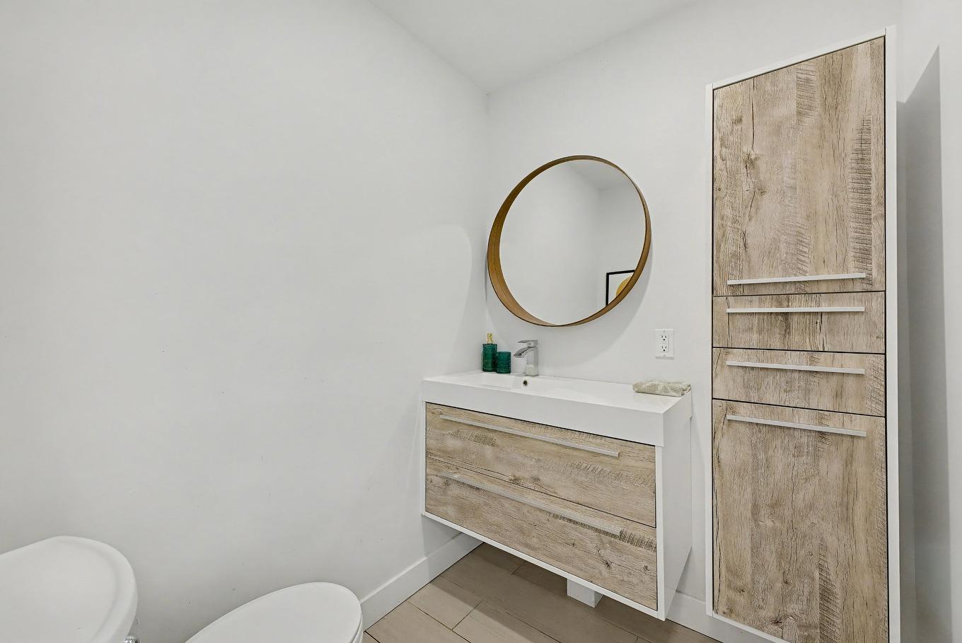 Powder room - 2170 Rue Vendôme, Saint-Bruno-De-Montarville, QC - Indoor Photo Showing Bathroom
