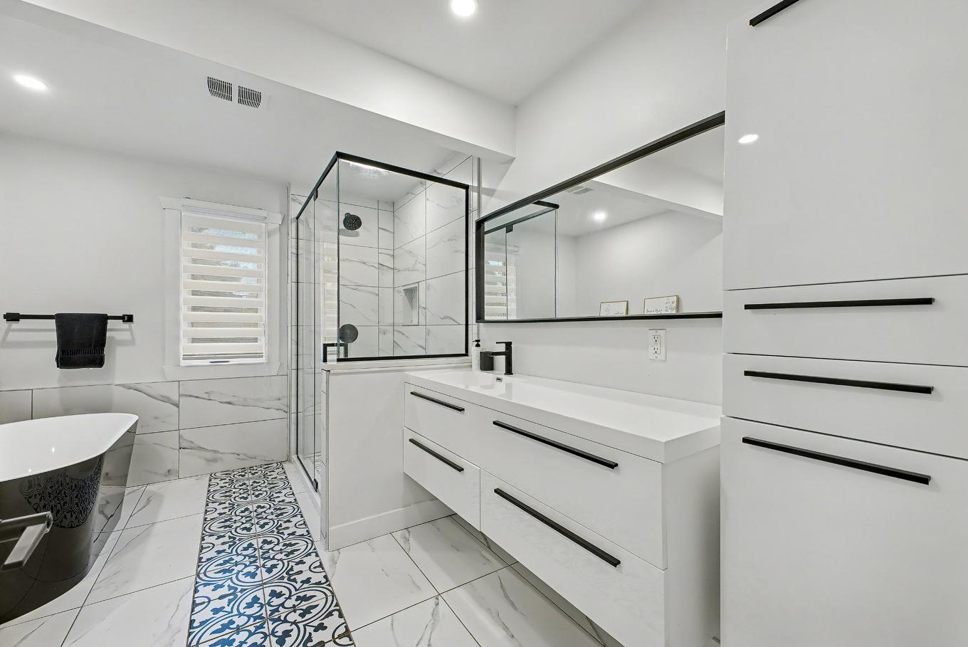 Bathroom - 2170 Rue Vendôme, Saint-Bruno-De-Montarville, QC - Indoor Photo Showing Bathroom