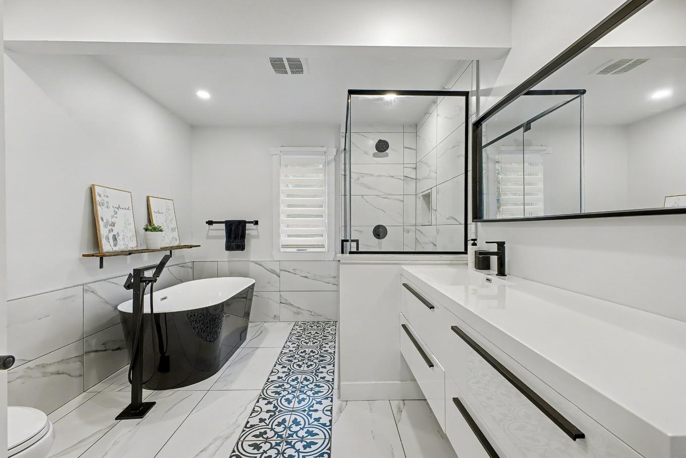 Bathroom - 2170 Rue Vendôme, Saint-Bruno-De-Montarville, QC - Indoor