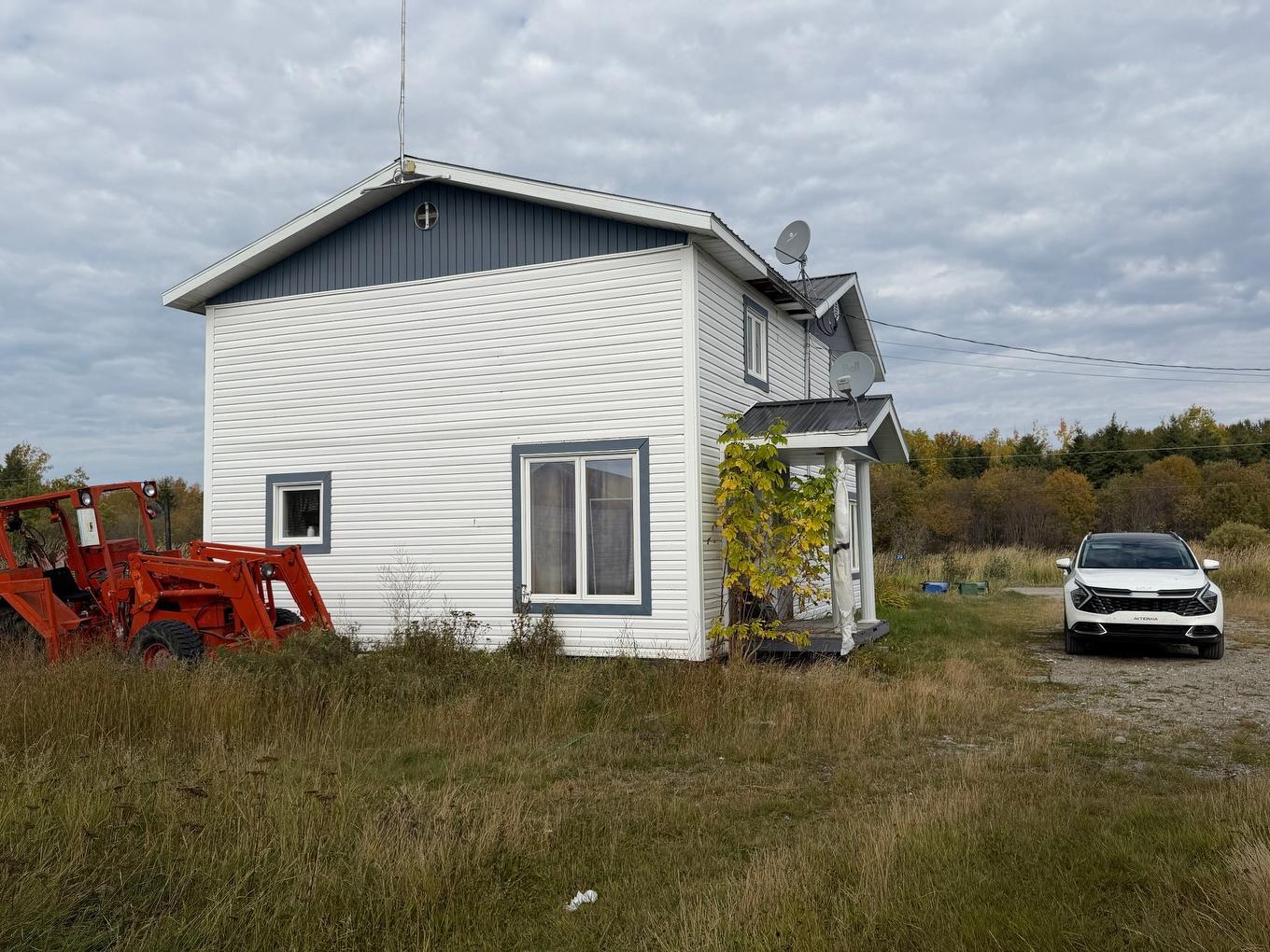 Face arrière - 314 4E-Et-5E Rang E., Dupuy, QC - Outdoor