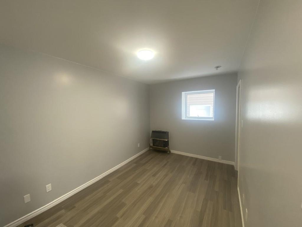 216 Leith, Thunder Bay, ON - Indoor Photo Showing Other Room