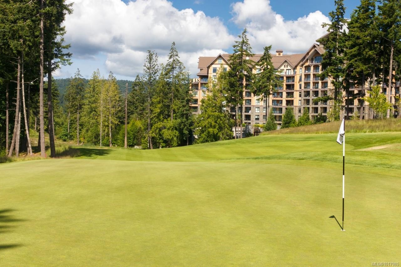 113/115 D-1376 Lynburne Pl, Langford, BC - Outdoor