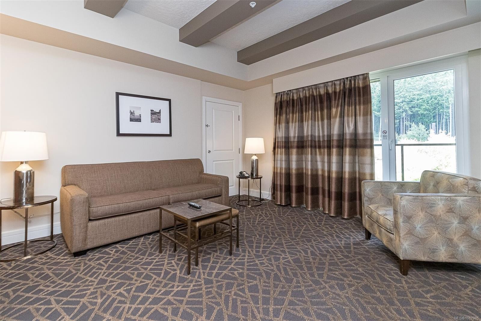 113/115 D-1376 Lynburne Pl, Langford, BC - Indoor Photo Showing Living Room