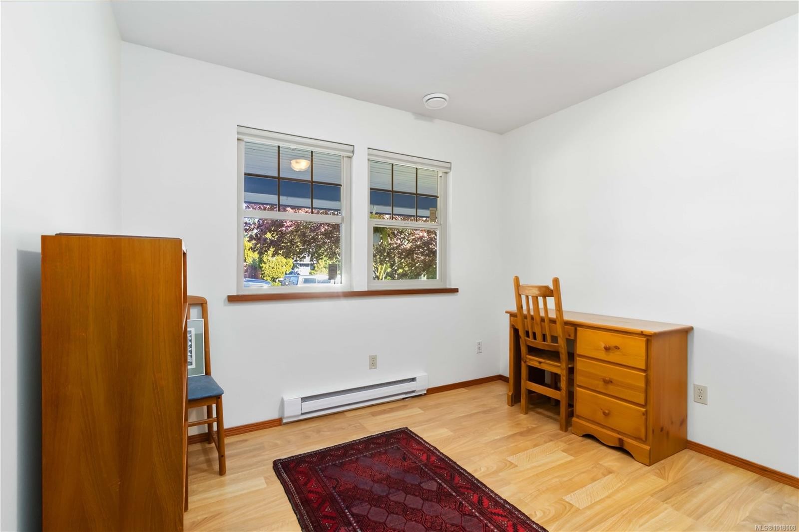 711 Miller Ave, Saanich, BC