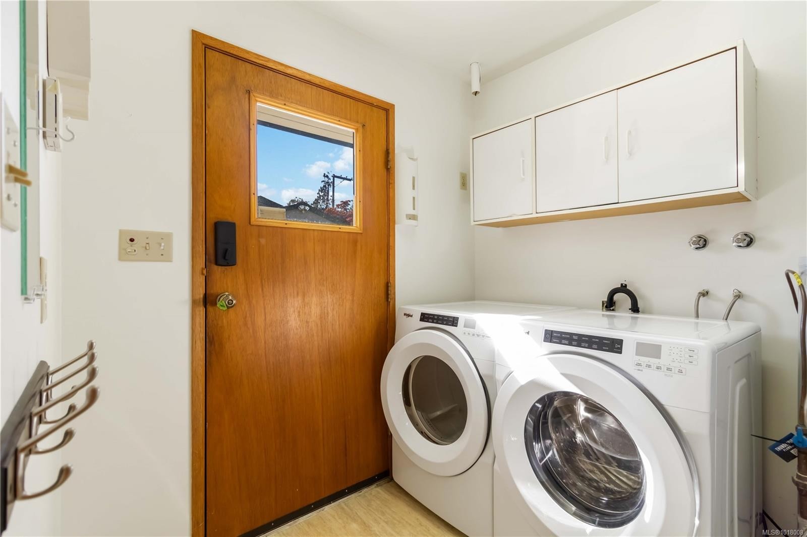 711 Miller Ave, Saanich, BC