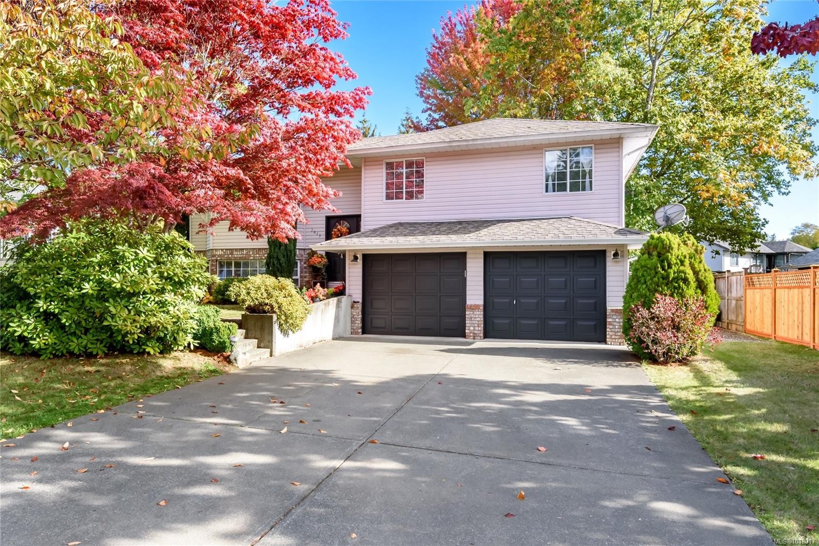 2043 Valley View Dr, Courtenay, BC