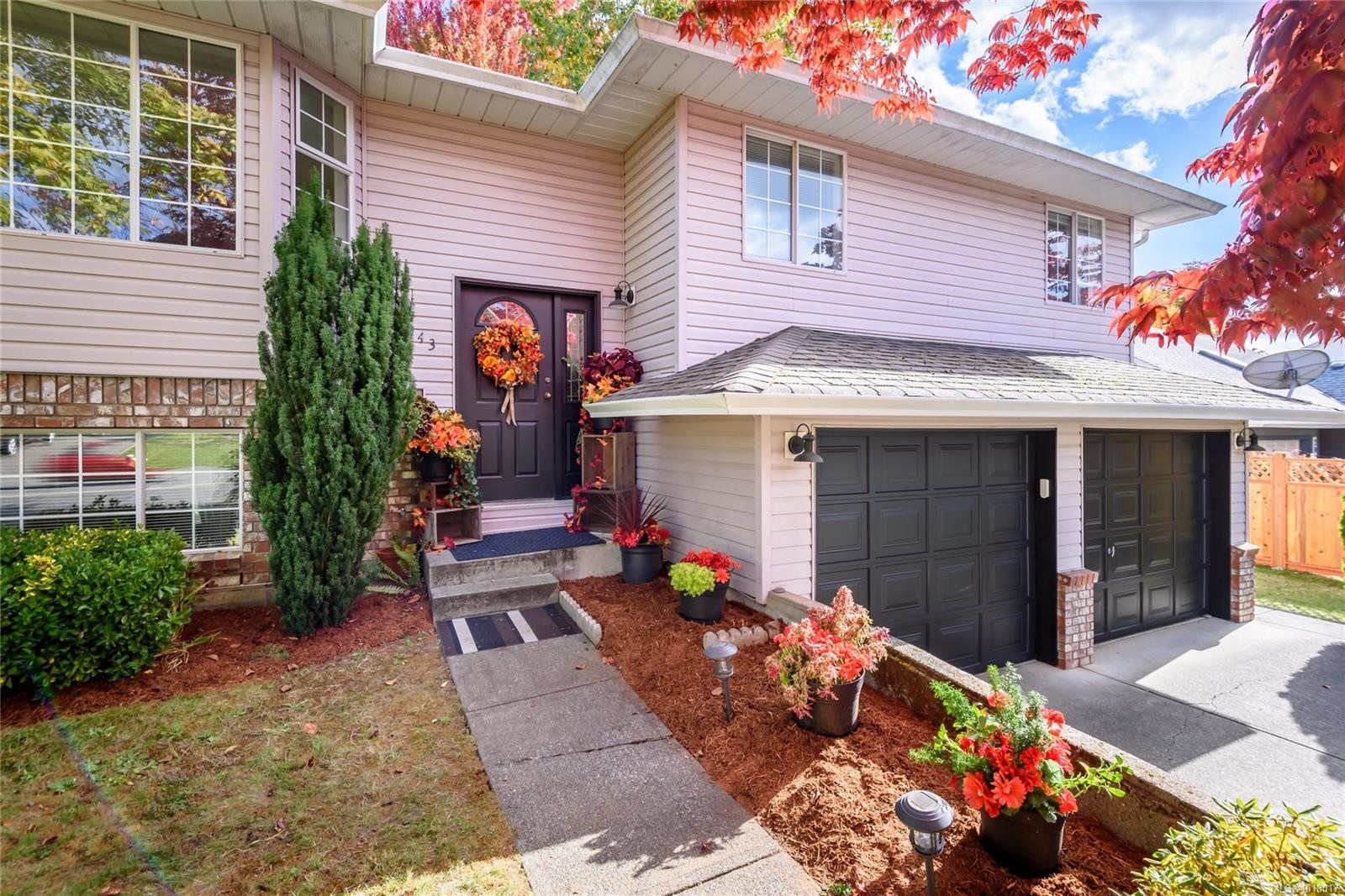 2043 Valley View Dr, Courtenay, BC