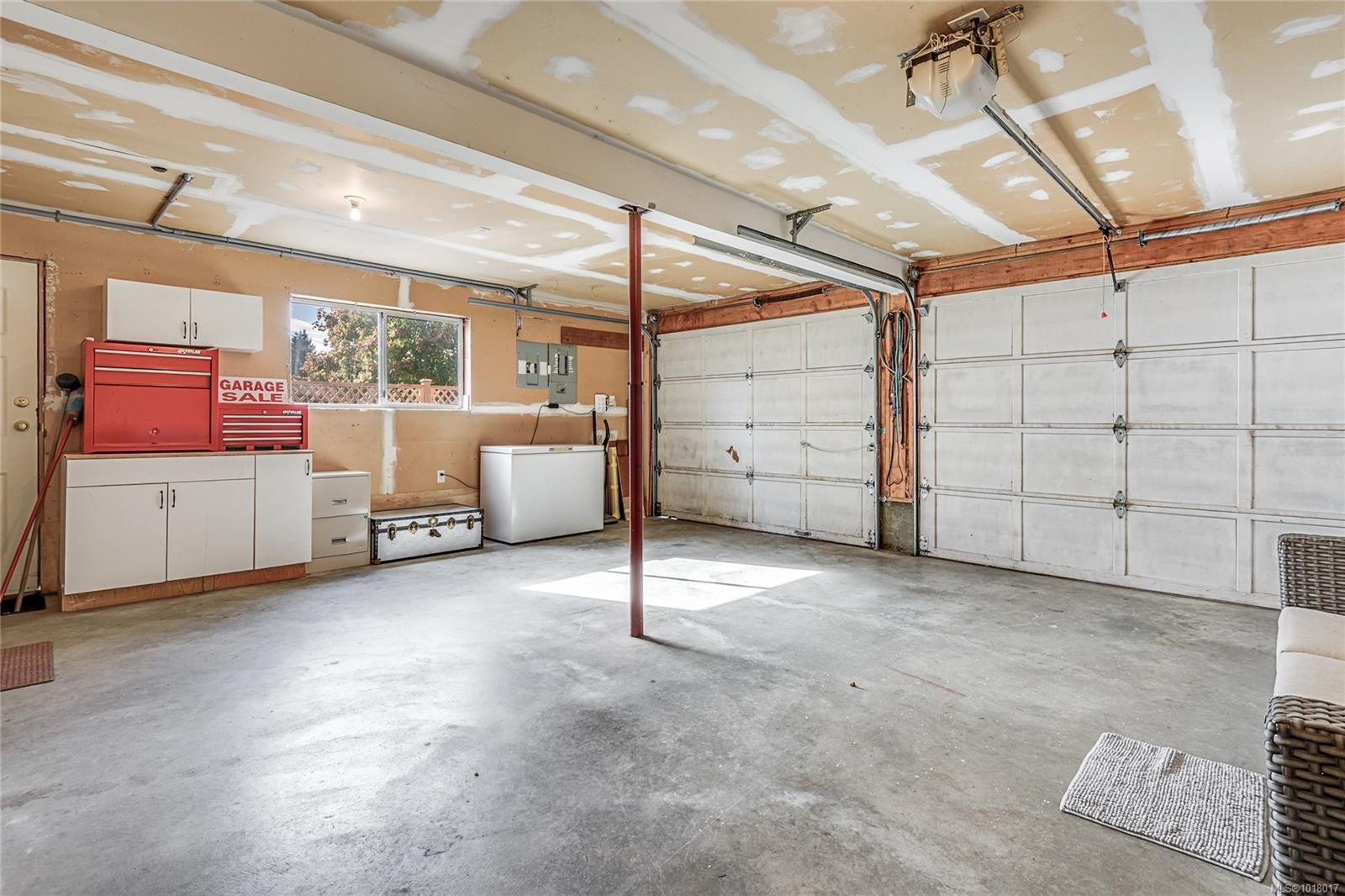 2043 Valley View Dr, Courtenay, BC