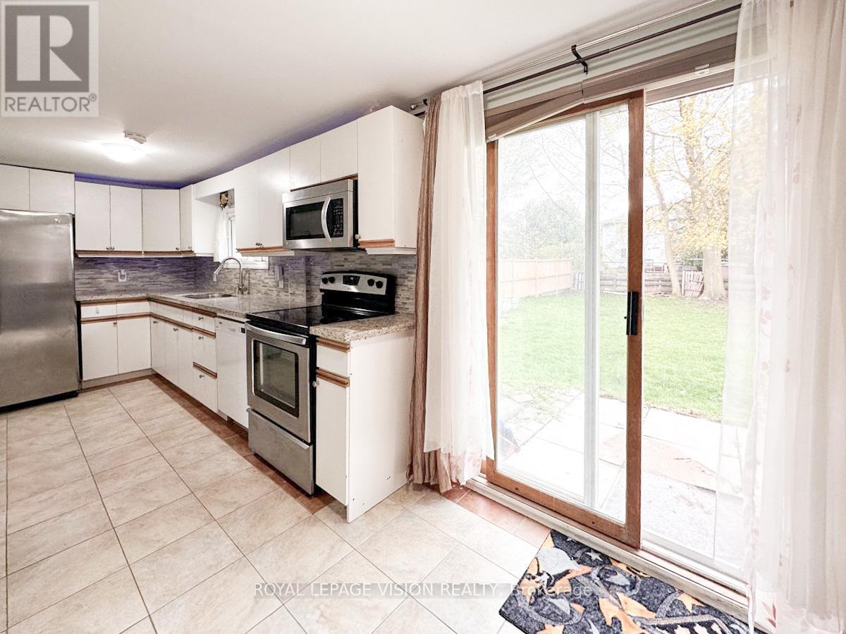 Coach House - 117 William Street, Whitchurch-Stouffville, ON - Indoor Photo Showing Kitchen With Stainless Steel Kitchen