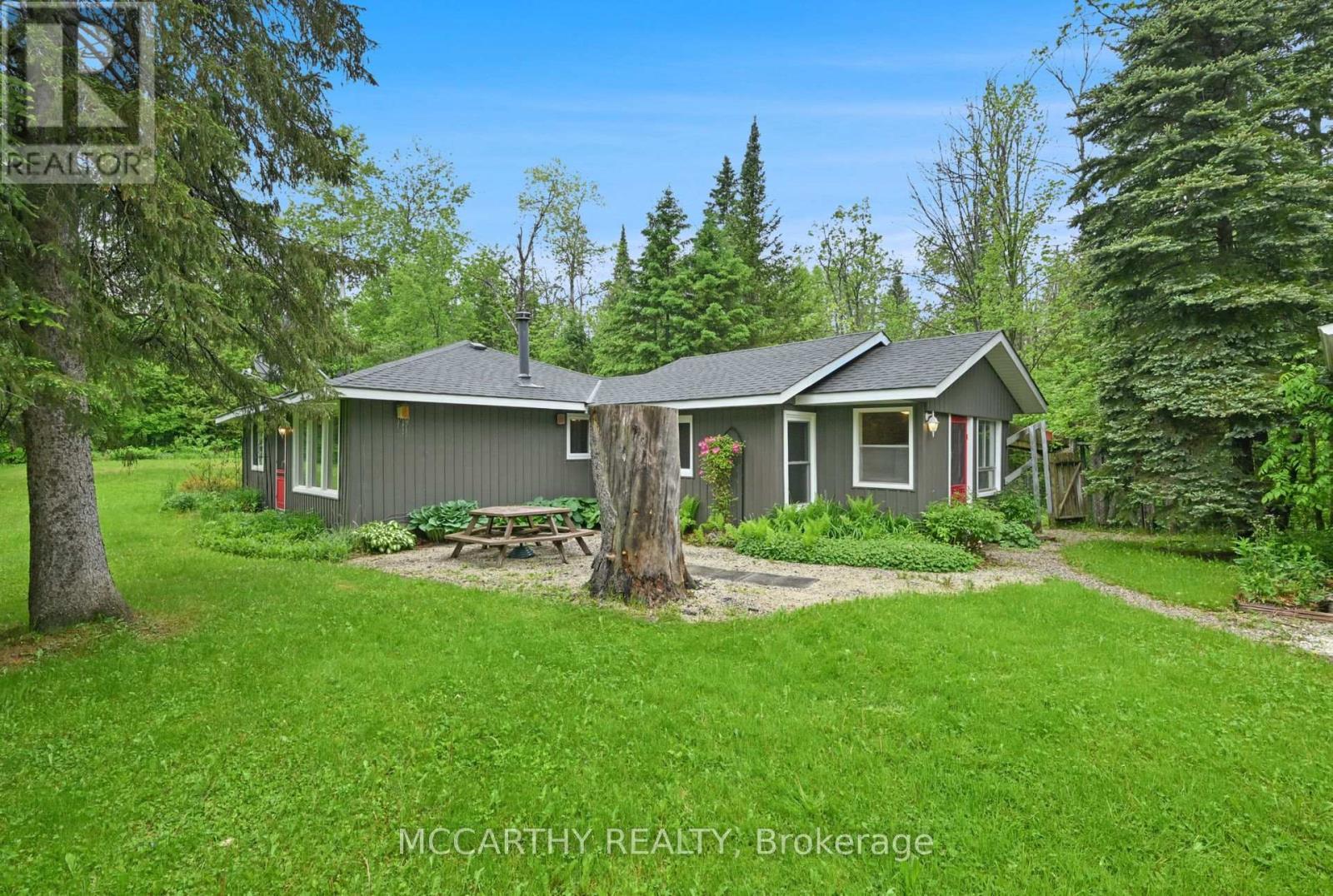 606095 River Road, Mulmur, ON - Outdoor